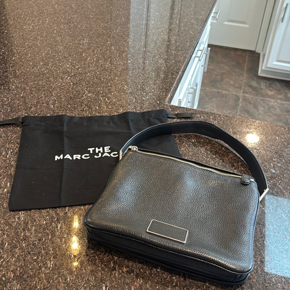 Marc Jacobs Handbags - Flash sale🔥MARC BY MARC JACOBS STANDARD SUPPLY WORKWEAR blk leather Shoulder bag